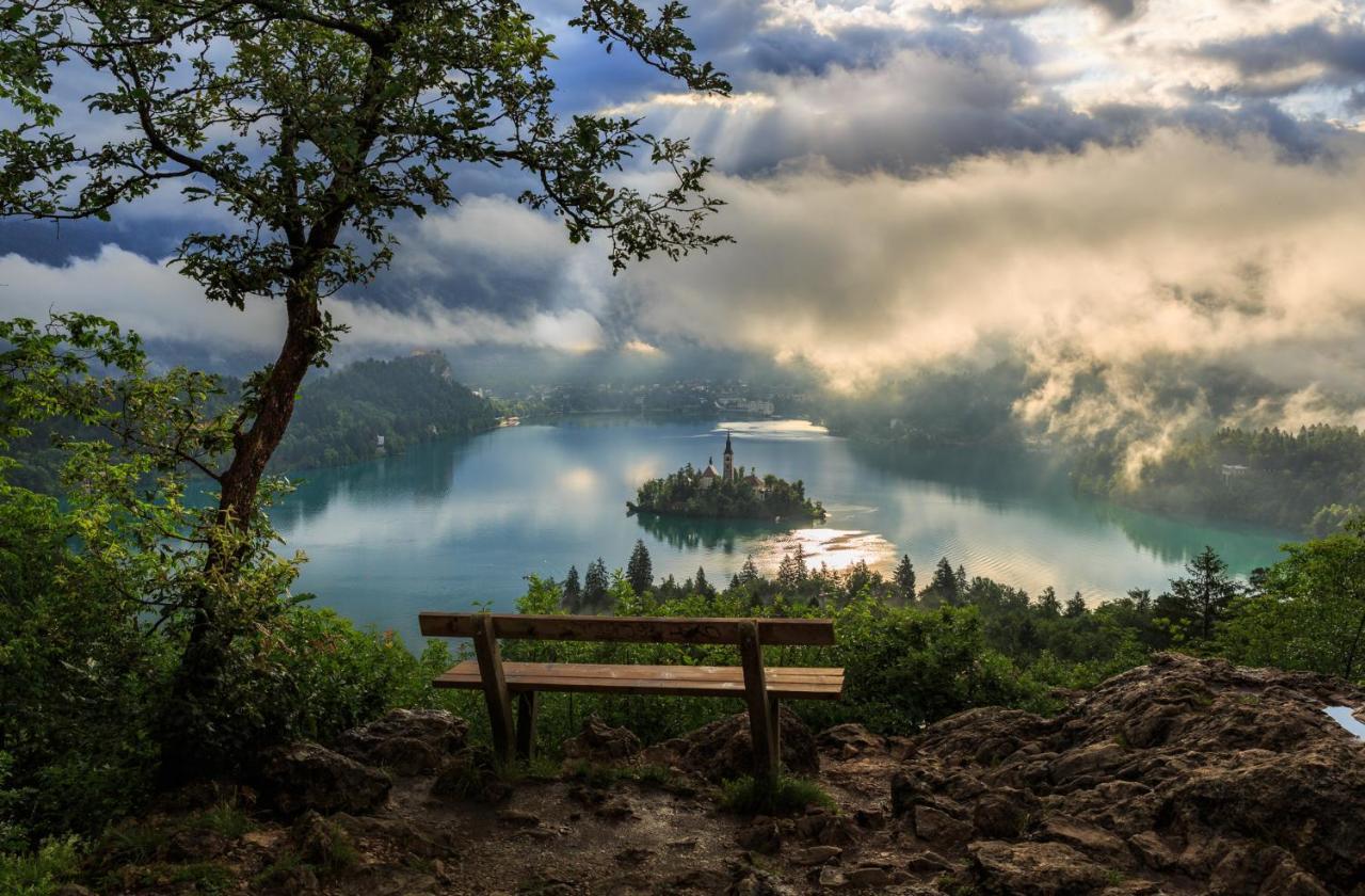 Apartment Mavrica Bled, Quiet Location, With A View Of The Lake Екстер'єр фото